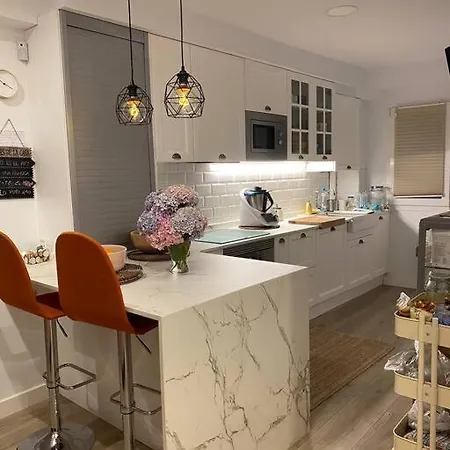 A 100metros De La Playa De San Lorenzo *